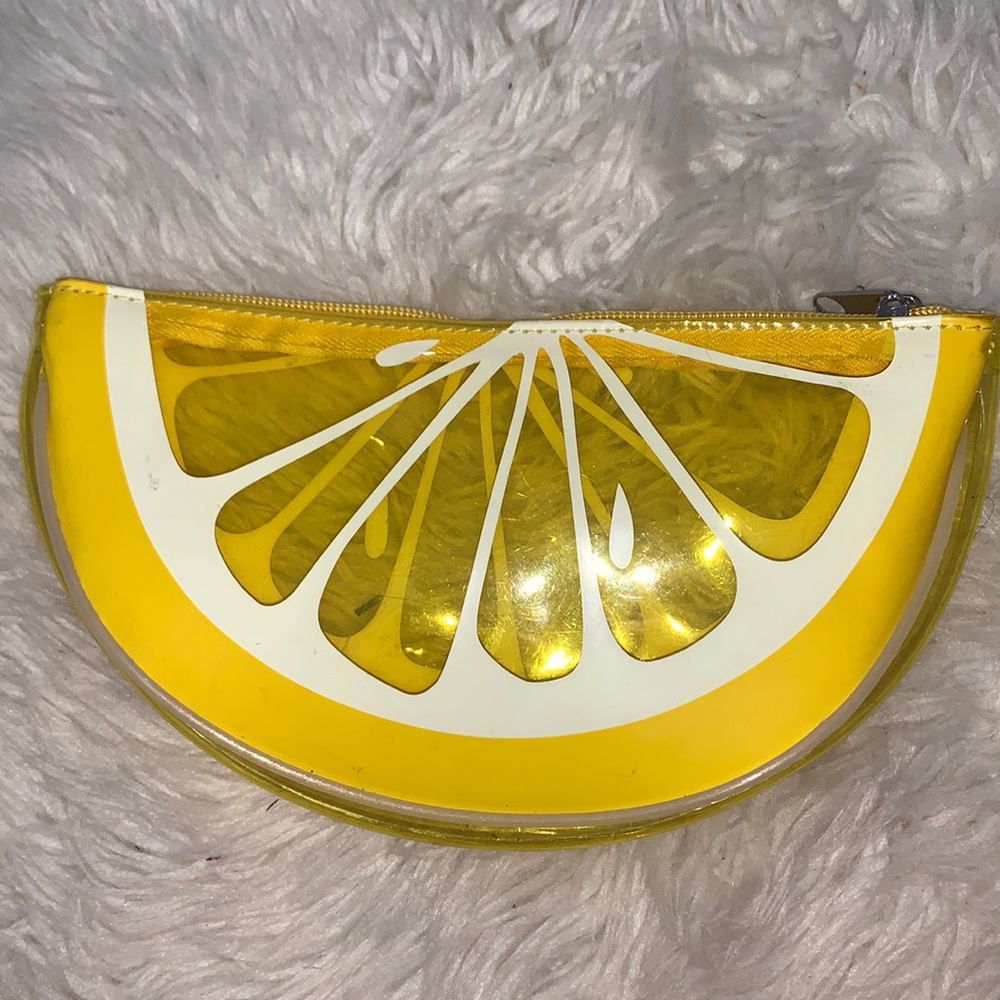 Cosmetic couch